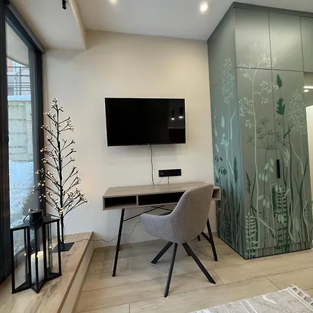 Maison Fleurie Apartment